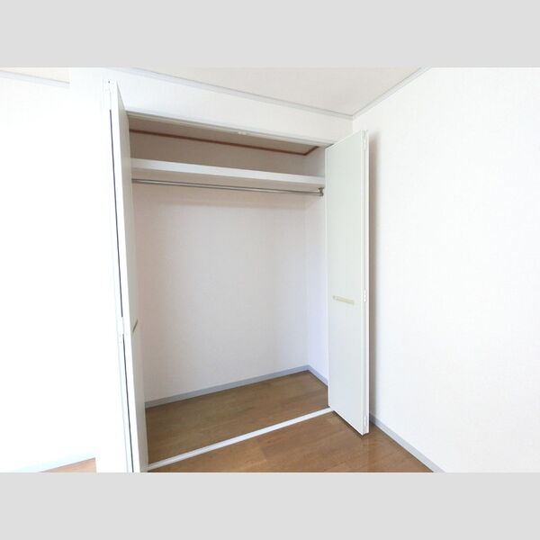 収納 (洋室クローゼット)