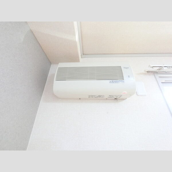 その他設備 (換気扇)