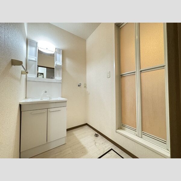 洗面所 (洗面室)