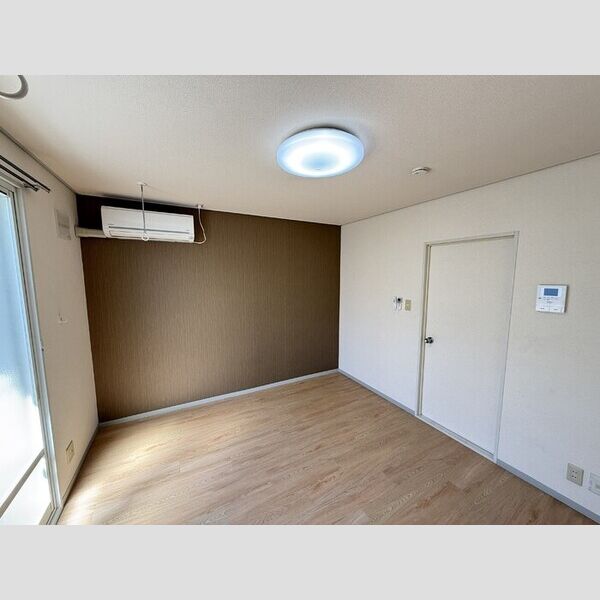 居室・リビング (洋室:7帖)