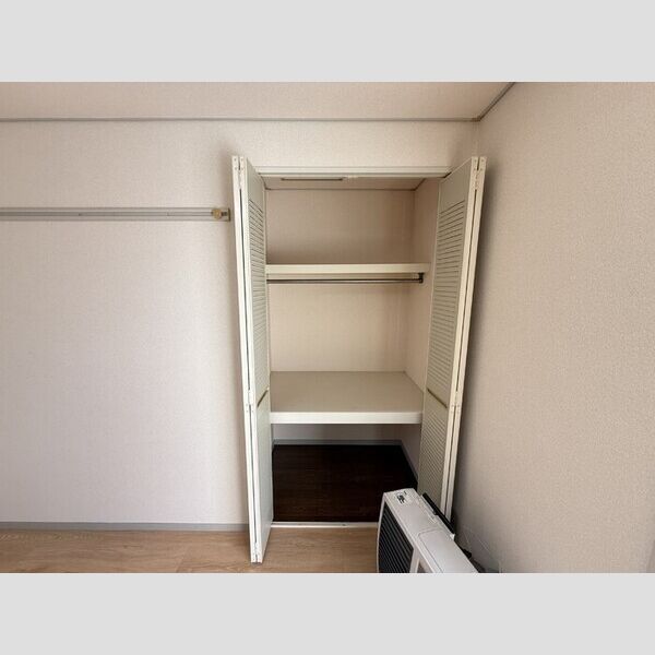 収納 (洋室収納)