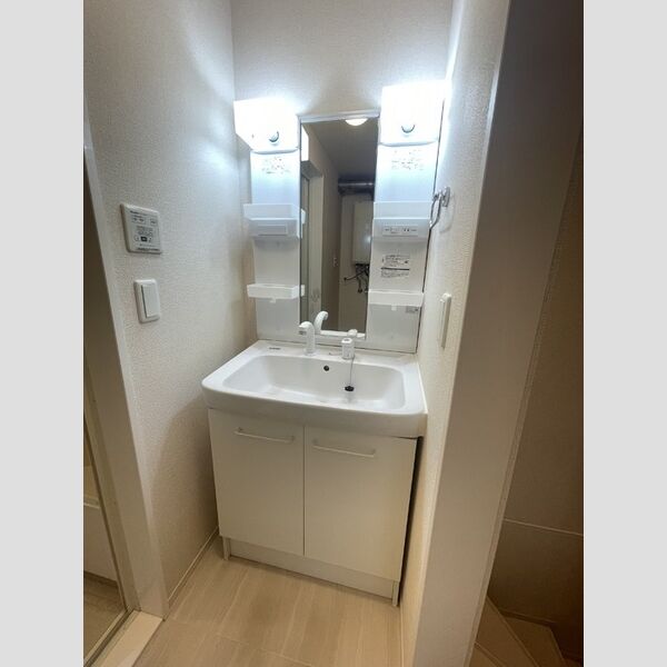 洗面所 (洗面化粧台)
