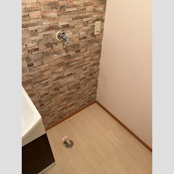 その他 (洗濯機置き場)