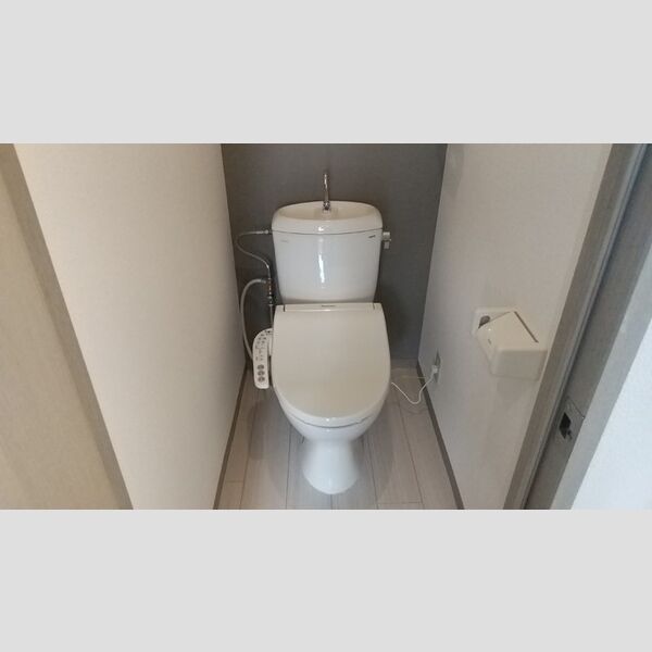 トイレ (ウォシュレットトイレ)