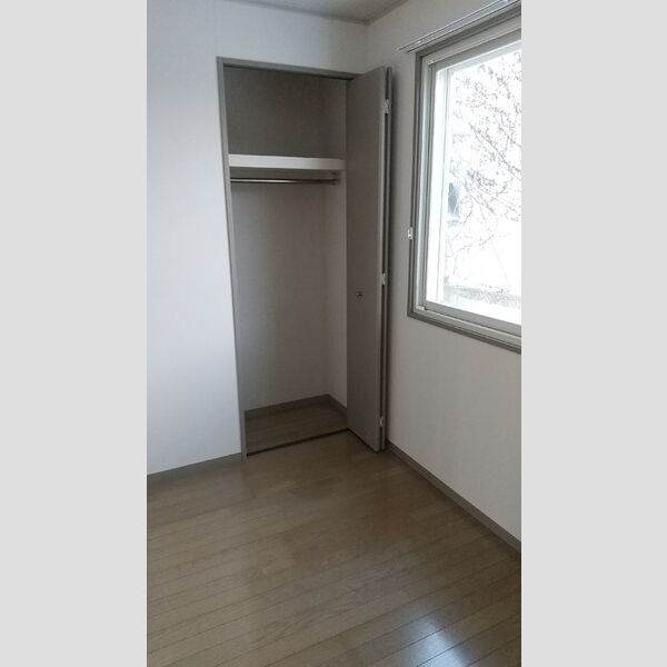 収納 (洋室クローゼット)