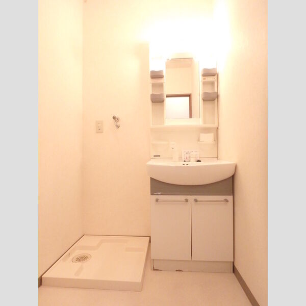 洗面所 (洗濯機置き場)