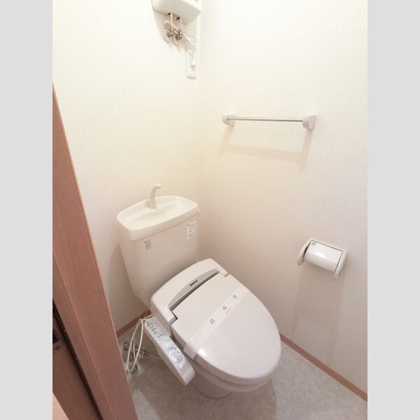 トイレ (トイレ)