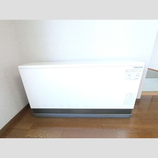 その他設備 (蓄熱暖房機)