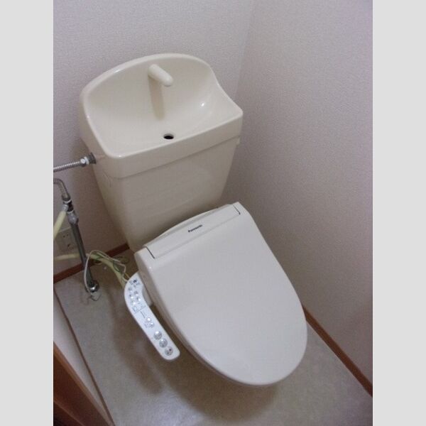 トイレ (トイレ)