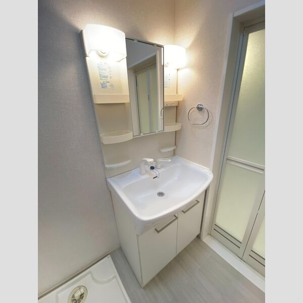 洗面所 (洗髪洗面化粧台)