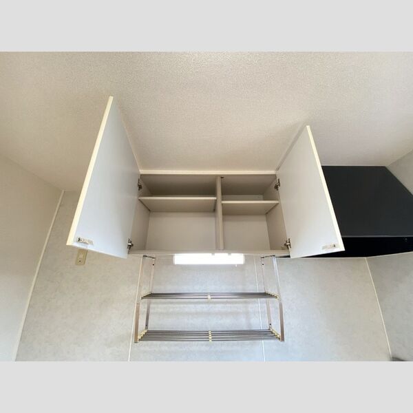 キッチン (キッチン上部収納)