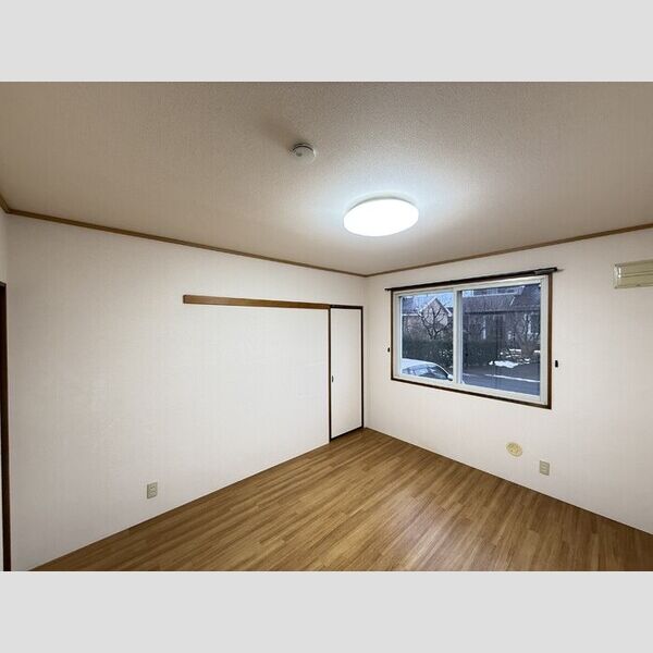 居室・リビング (洋室8帖)