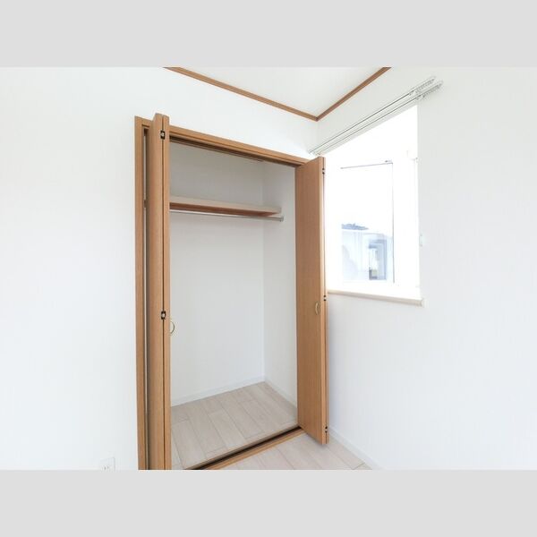 収納 (洋室クローゼット)