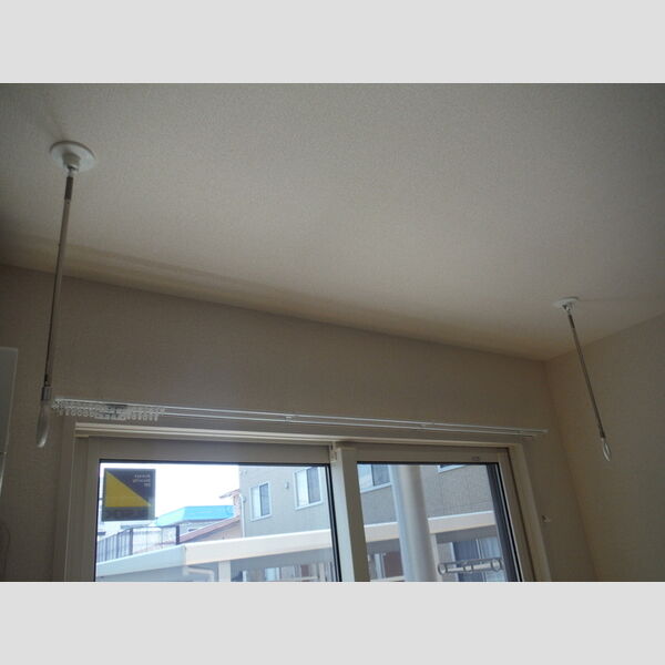 その他 (室内物干し)