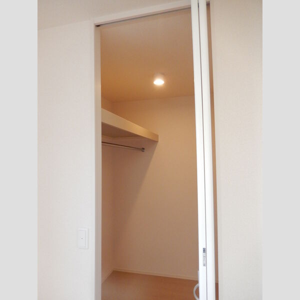 収納 (ウォークインクローゼット)