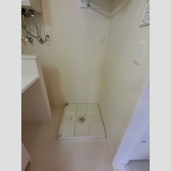 その他 (洗濯機置き場)