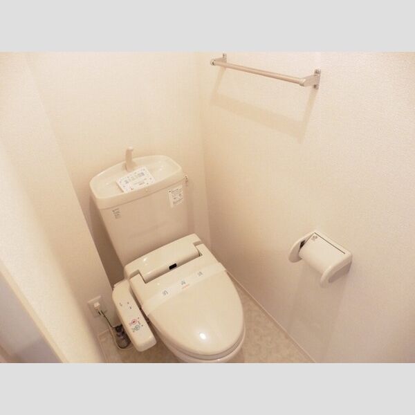 トイレ (トイレ)