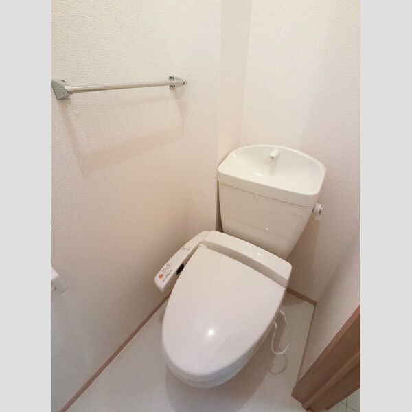 トイレ (トイレ)