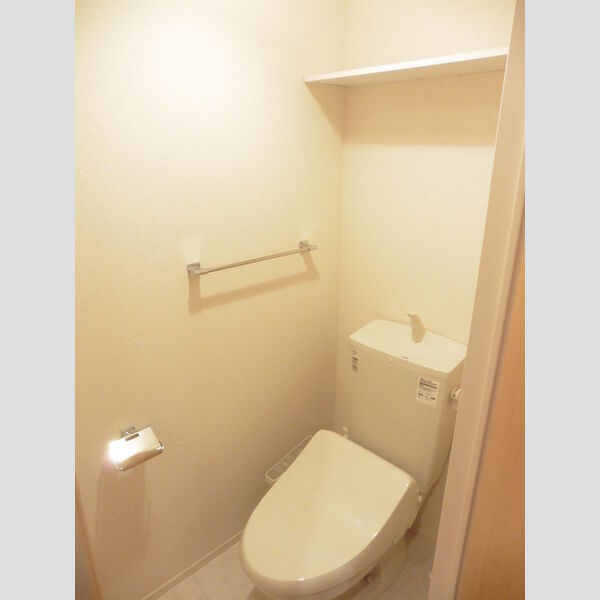 トイレ (トイレ)