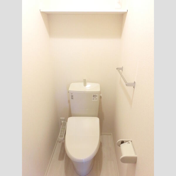 トイレ (トイレ)