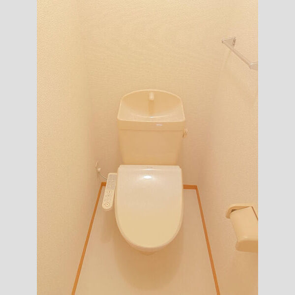トイレ (トイレ)