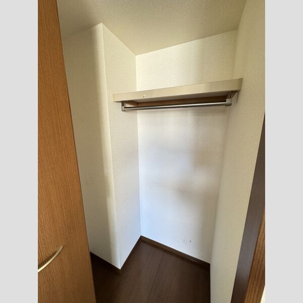 収納 (洋室　クローゼット)