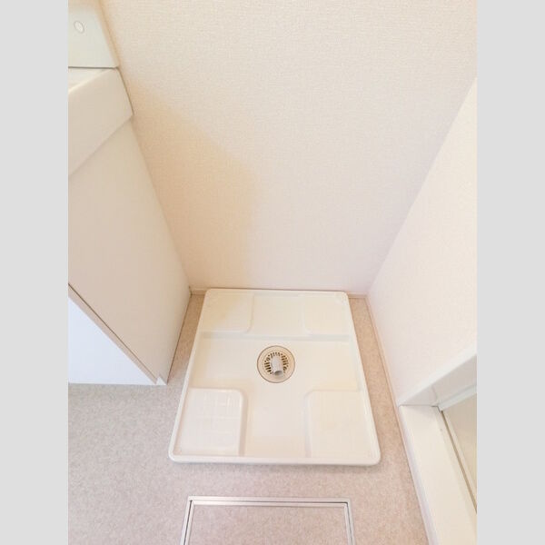 その他 (洗濯機置場)