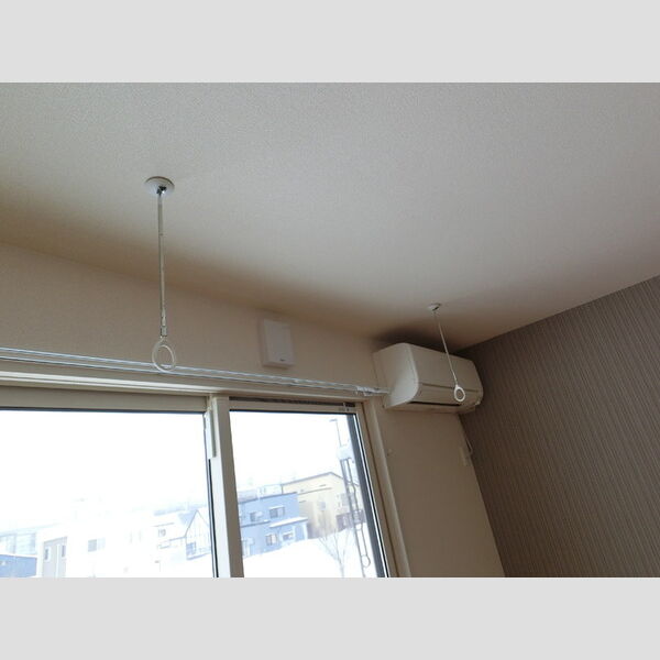 その他 (室内物干し)