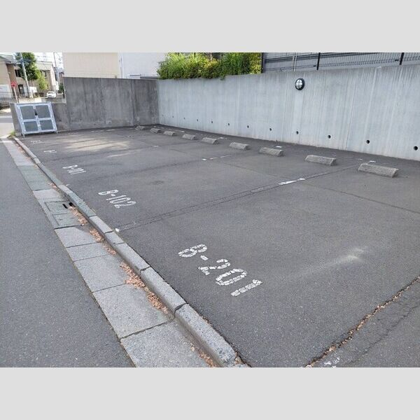 駐車場 (駐車場)