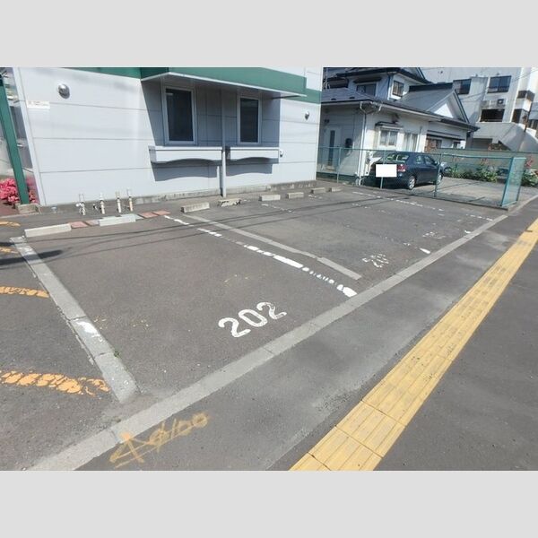 駐車場 (駐車場)