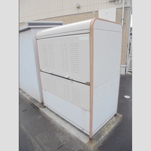 現地周辺 (ゴミステーション)