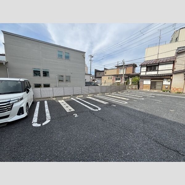 駐車場 (駐車場)