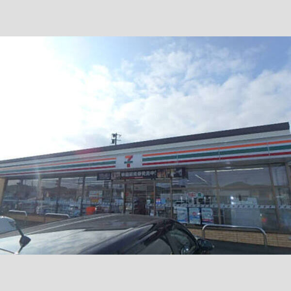 現地周辺 (セブンイレブン八戸田向店)