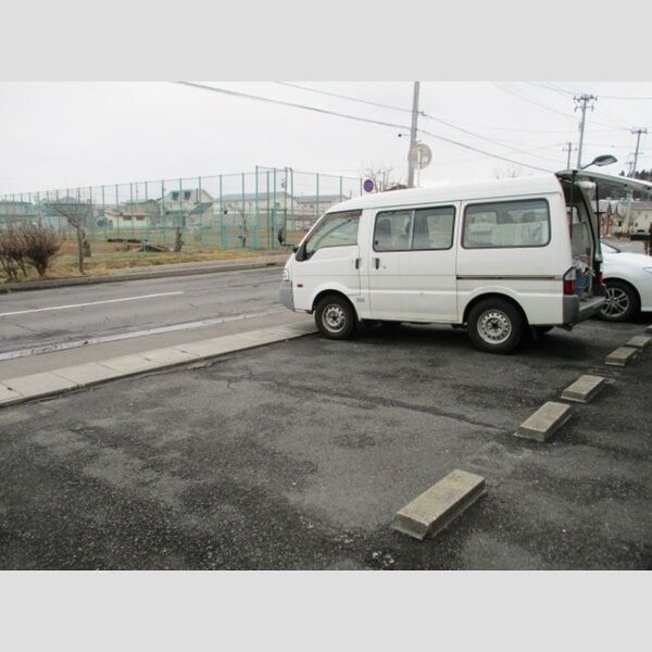 駐車場 (駐車場)