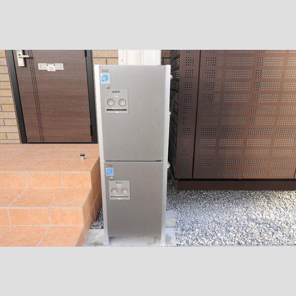 エントランス (宅配ボックス)