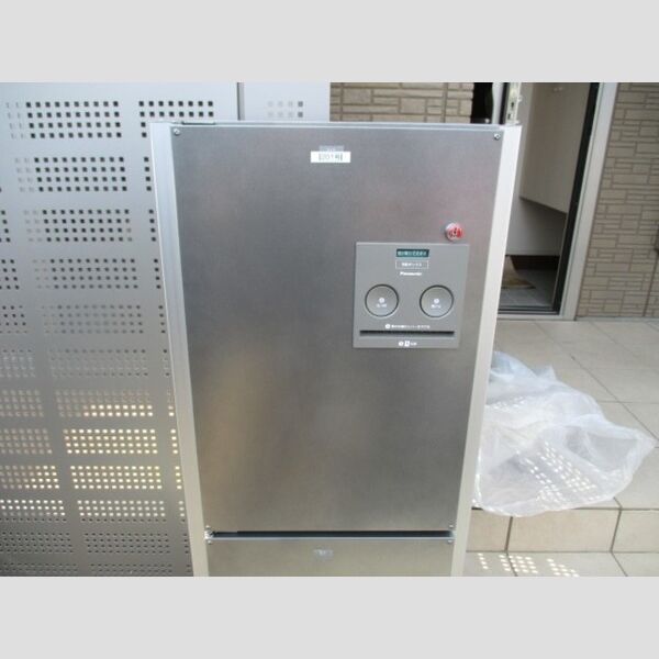 エントランス (宅配ボックス)