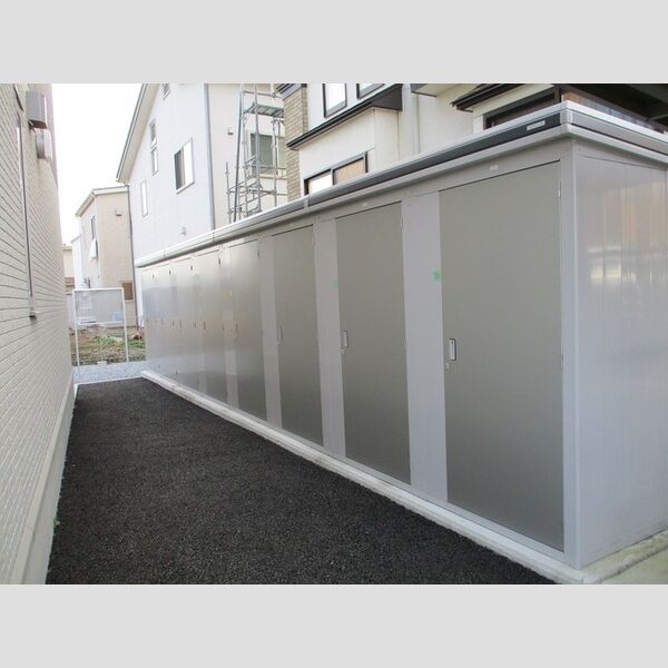 現地周辺 (物置)