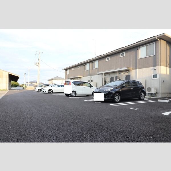 駐車場 (シャルマン 敷地内駐車場)
