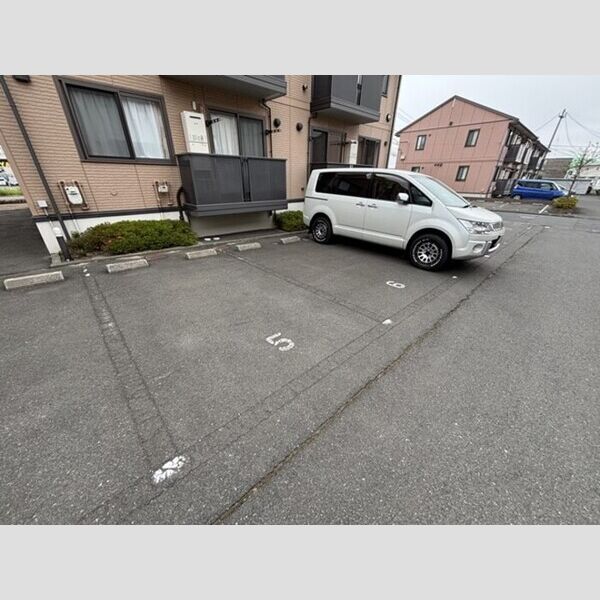 駐車場 (駐車場)