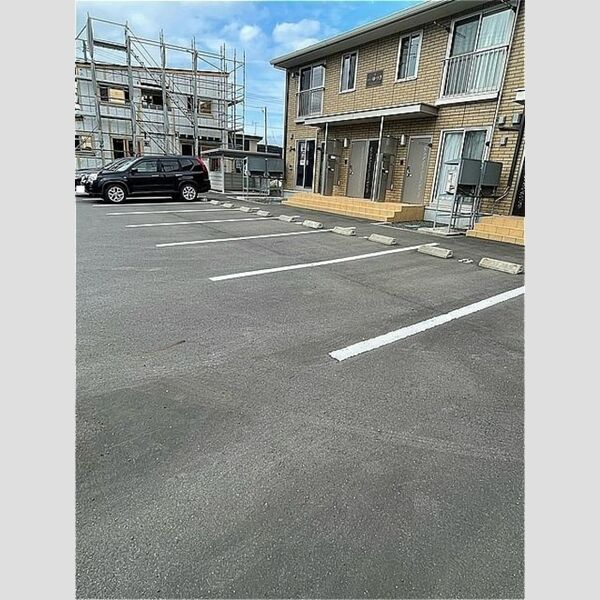 駐車場 (メゾンゆづき　駐車場)