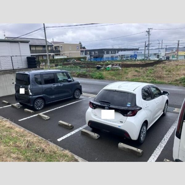 駐車場 (駐車場)
