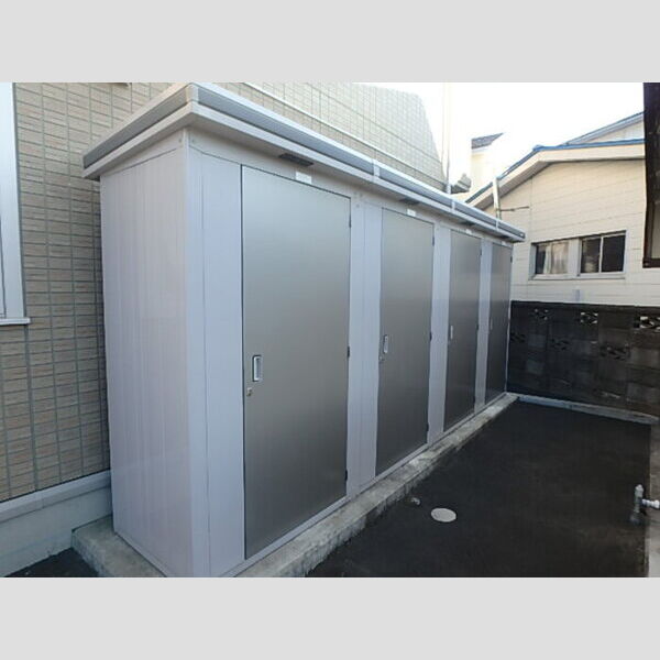 現地周辺 (物置)