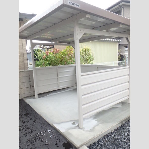 現地周辺 (駐輪場)