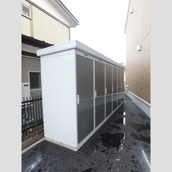 現地周辺 (物置)