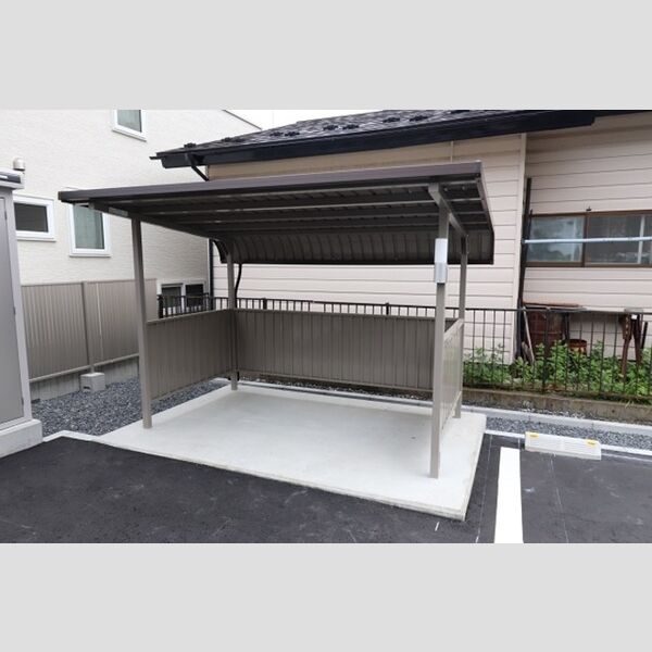 現地周辺 (ヴィラ カスターニャ 駐輪場)