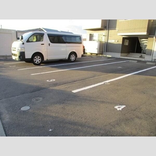 駐車場 (シェーンレジット　駐車場)