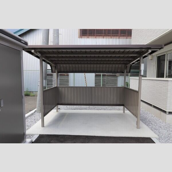 現地周辺 (駐輪場)