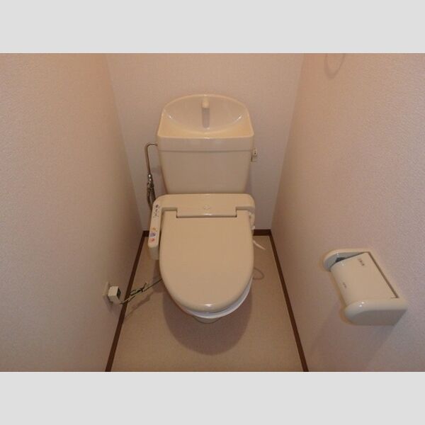 トイレ (トイレ)