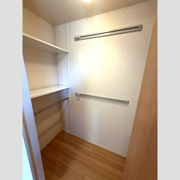 収納 (ワンステップクローゼット)