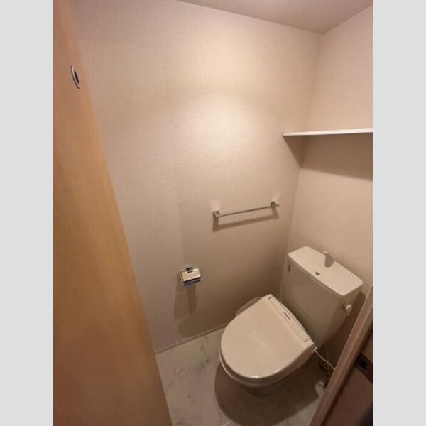 トイレ (温水洗浄暖房便座)